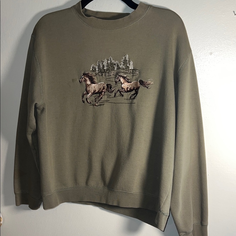 Vintage 80s/90s Forest Green Crewneck Sweater with Embroidered Horse Scene